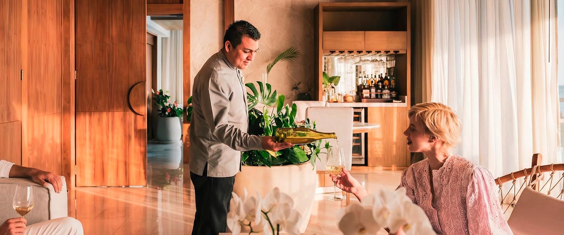 SPECIAL OFFERS Lomas Hospitality SPECIAL OFFERS Lomas Hospitality