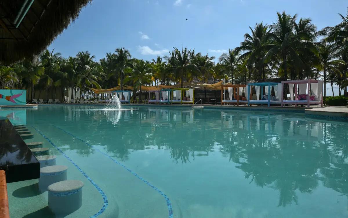 Swim up Bar La Isla Hotel El Dorado Royale Riviera Maya Swim up Bar La Isla Hotel El Dorado Royale Riviera Maya